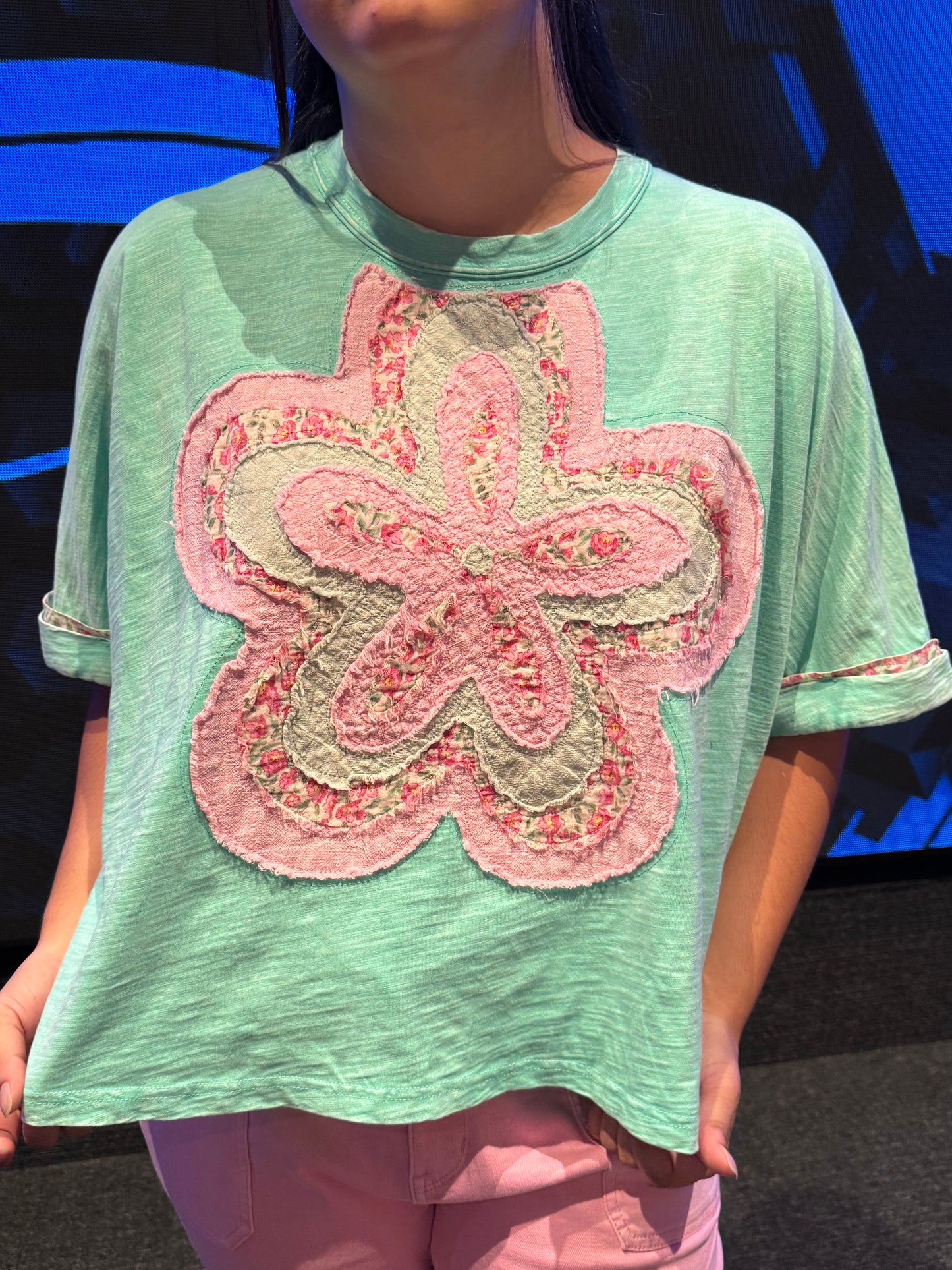 ATLANTIS GREEN FLOWER PATCH WASHED COTTON SLUB TOP EASEL - SV Boutique & Co.