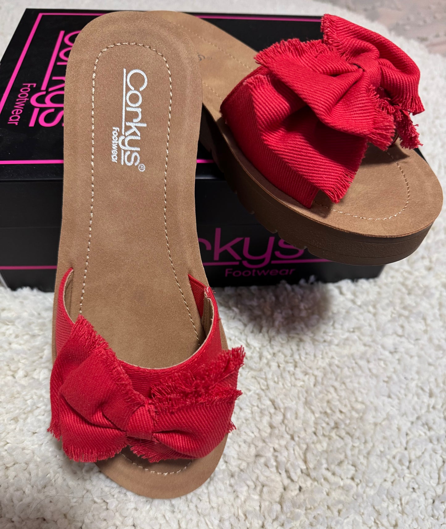 Corkys Spray Tan in Canvas Red - SV Boutique & Co.