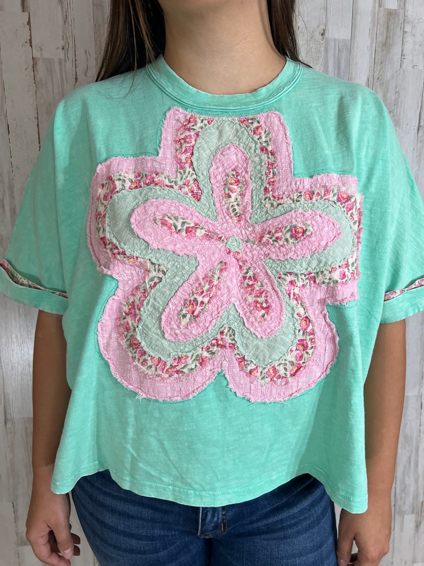 ATLANTIS GREEN FLOWER PATCH WASHED COTTON SLUB TOP EASEL - SV Boutique & Co.