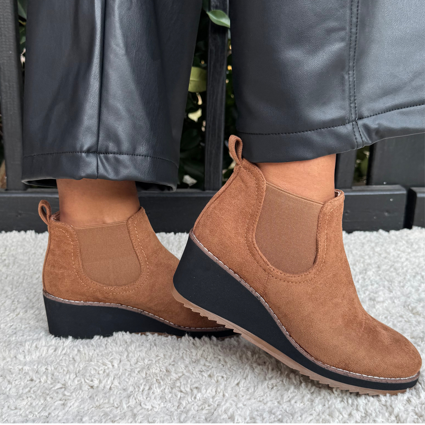 Corky's Love You A Latte Boot – Tobacco Suede