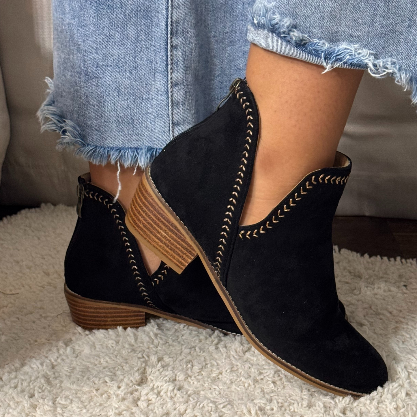 Corkys Bluffin – Black Faux Suede Bootie