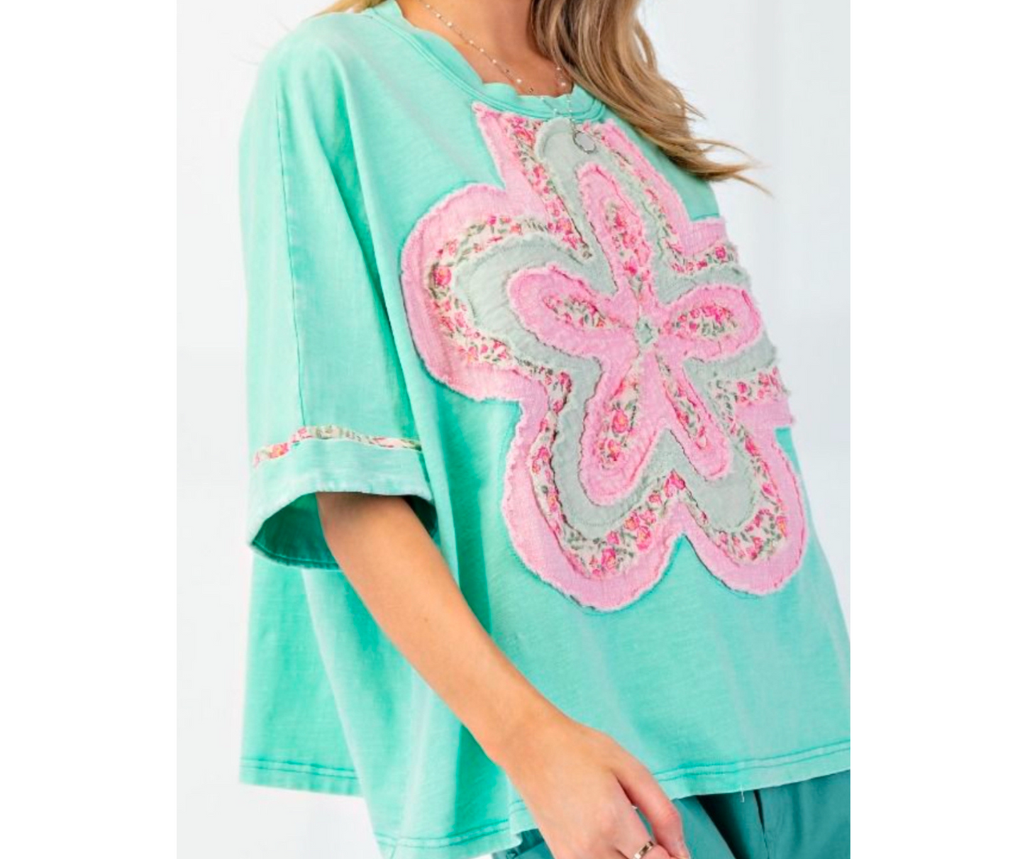 ATLANTIS GREEN FLOWER PATCH WASHED COTTON SLUB TOP EASEL - SV Boutique & Co.