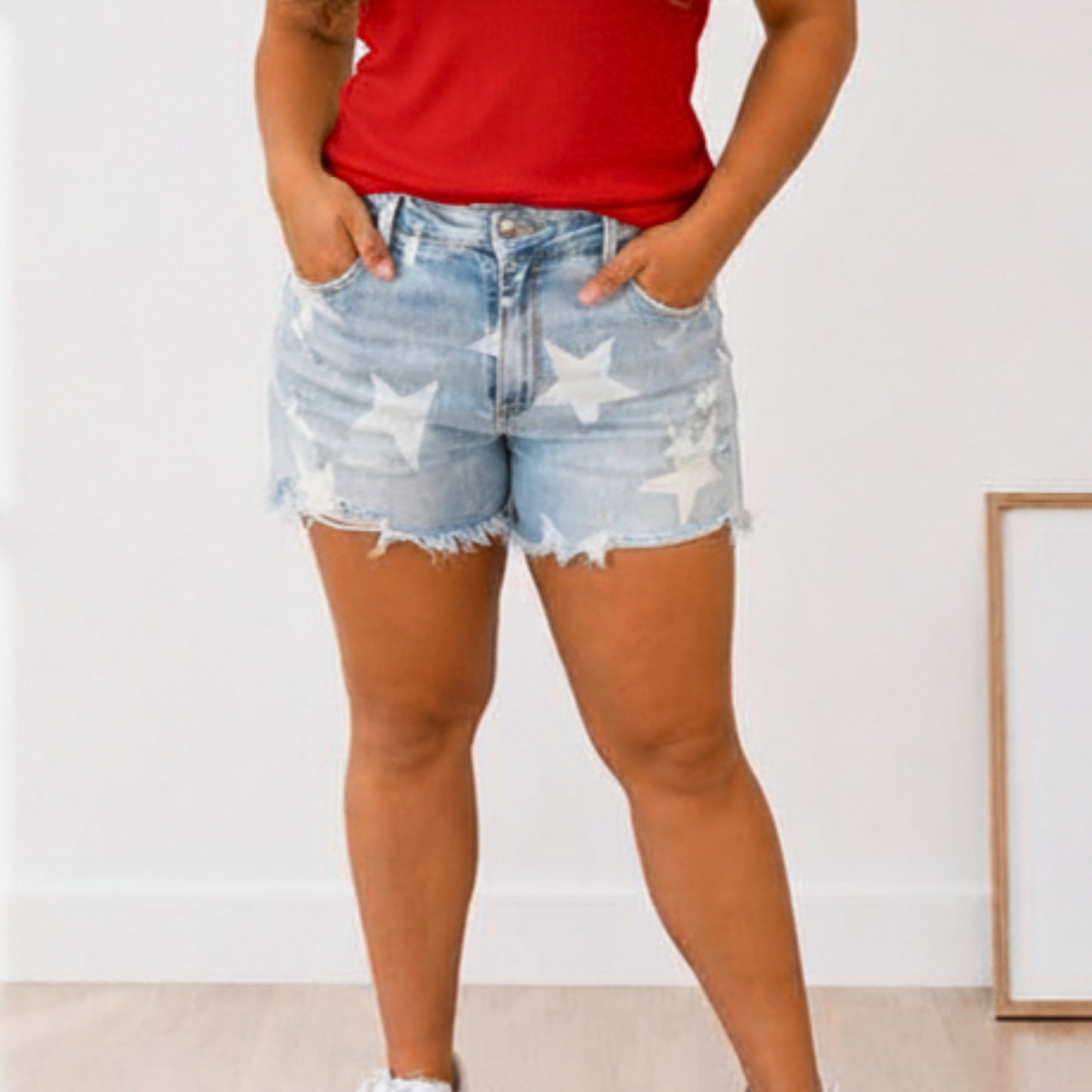 RISEN HIGH-RISE STAR PRINT SHORTS - SV Boutique & Co.