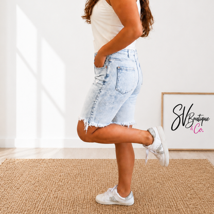RISEN HIGH RISE ACID WASH BERMUDA - SV Boutique & Co.