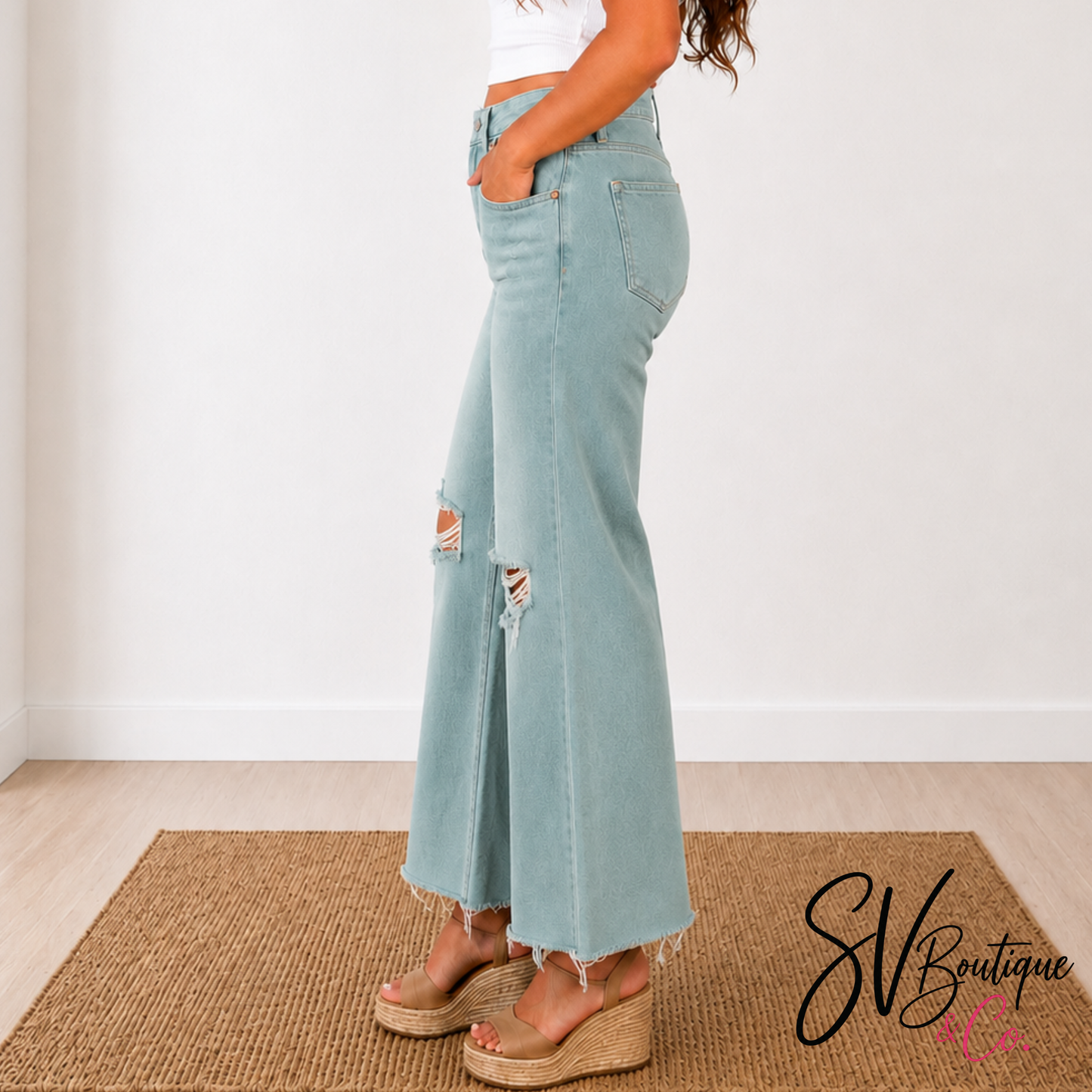 Vervet  Cloud Blue Cropped Jean - SV Boutique & Co.