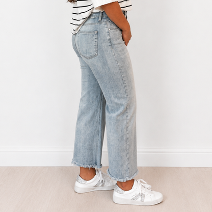 RISEN CROP  FRAYED HEM JEANS - SV Boutique & Co.