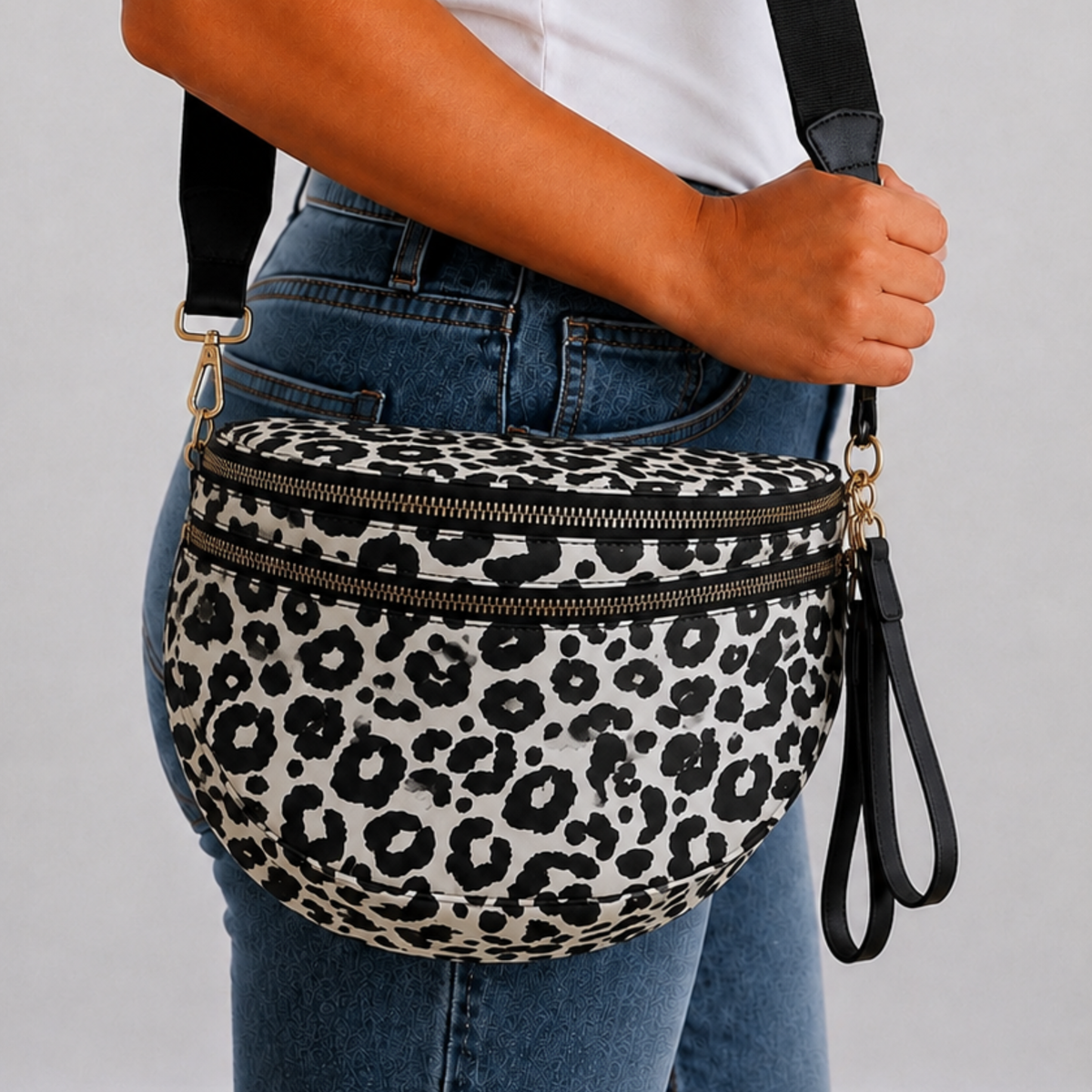 Leopard Crossbody Bag - SV Boutique & Co.