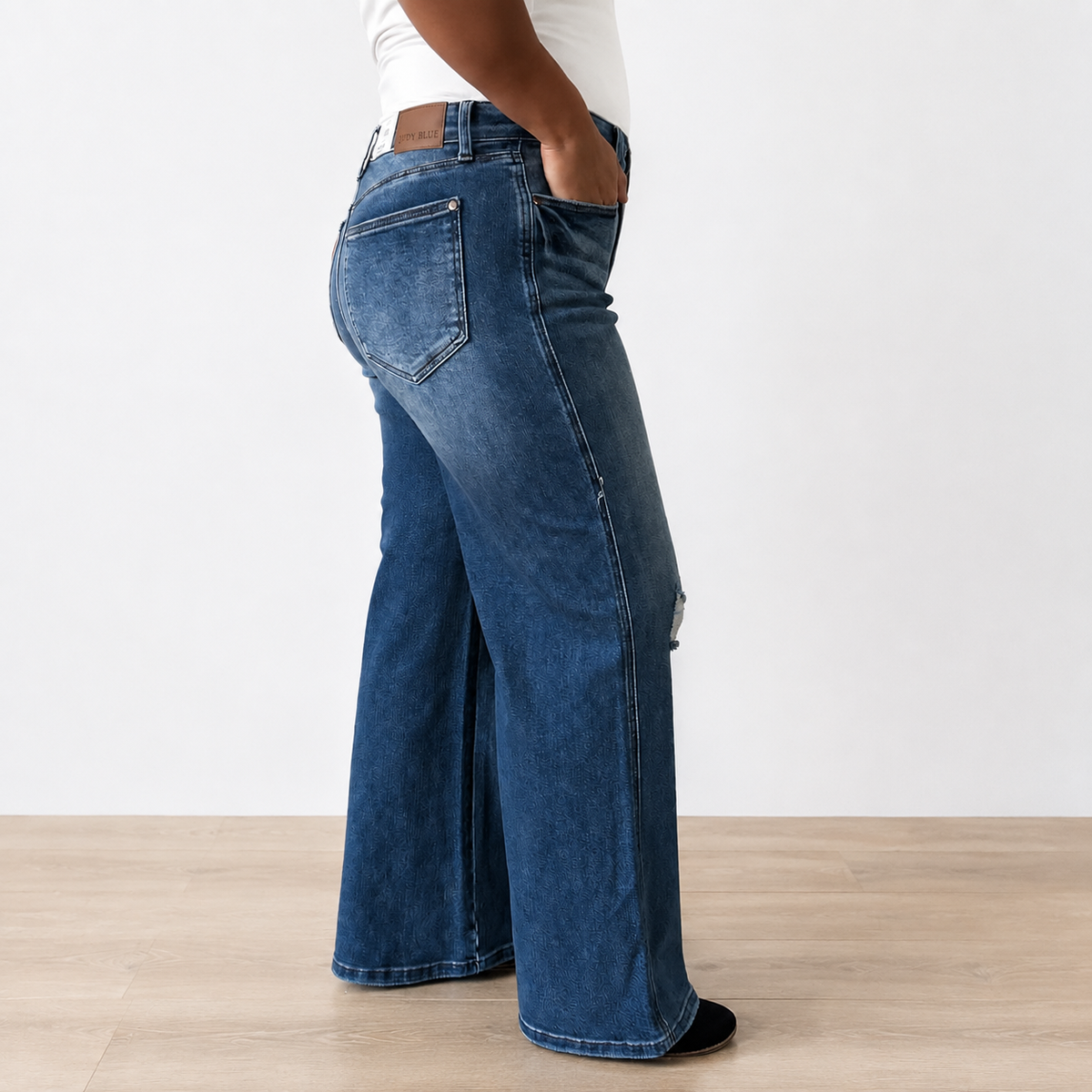 Judy Blue Tummy Control Retro Wide Leg Jeans – Leopard Waistband