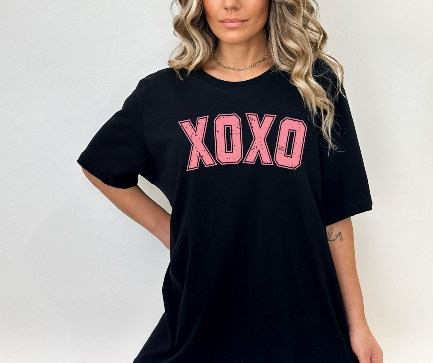 XOXO Bold Graphic Tee/Sweatshirt - SV Boutique & Co.