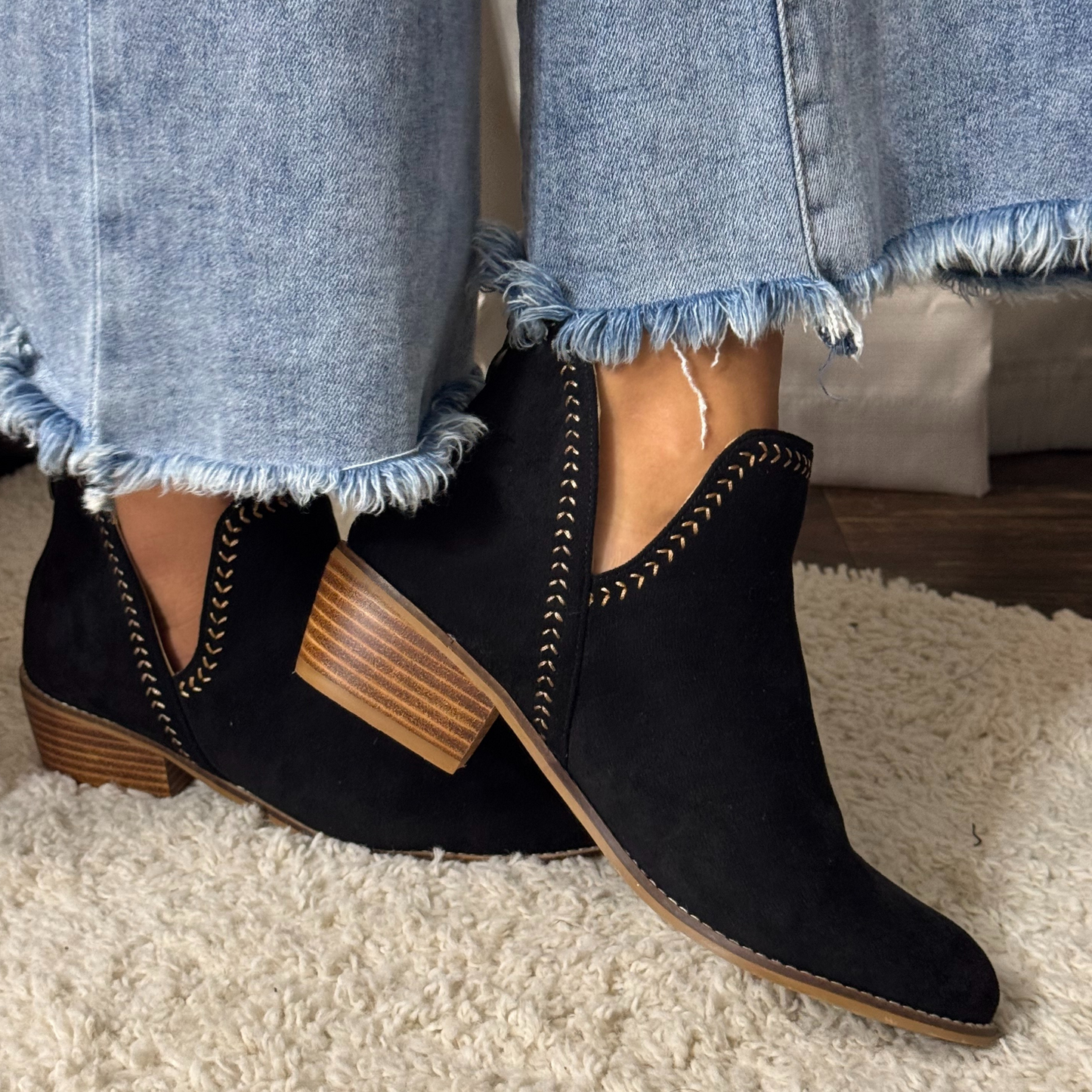 Corkys Bluffin – Black Faux Suede Bootie