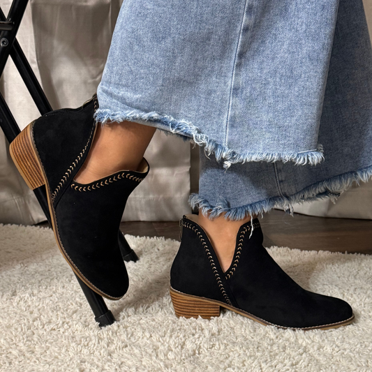 Corkys Bluffin – Black Faux Suede Bootie