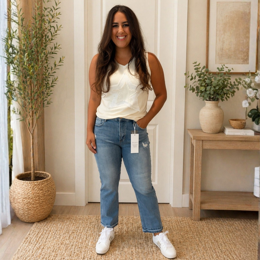 RISEN CUT ABOVE STRAIGHT JEANS - SV Boutique & Co.
